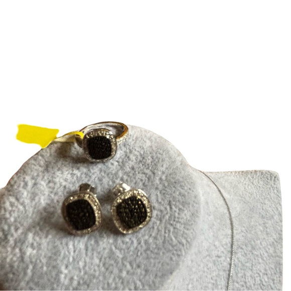 Source Unknown Silver and Black Pendant Necklace 925 set - Picture 2 of 2